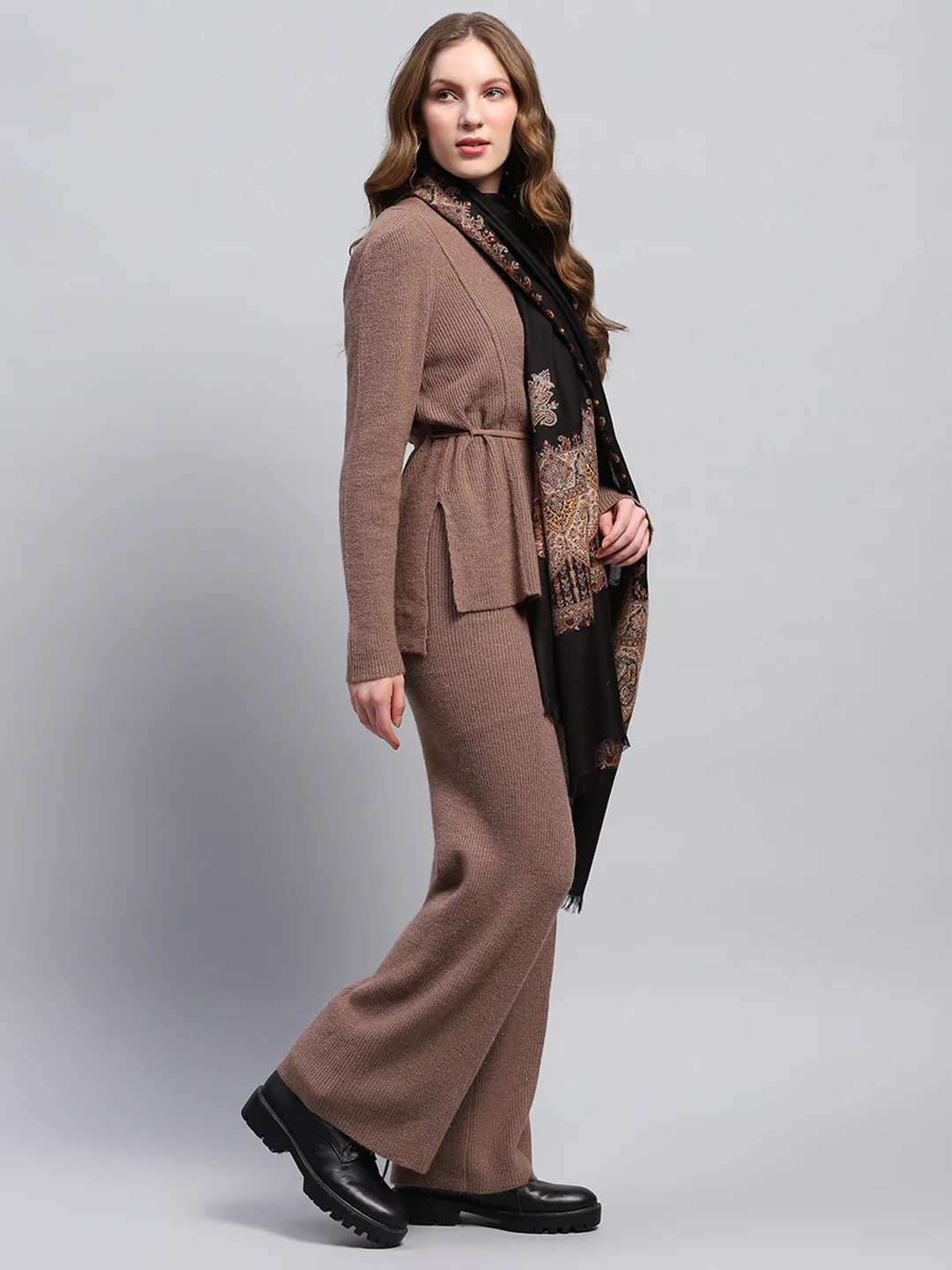 Women Black Self Design Stole - Image 4