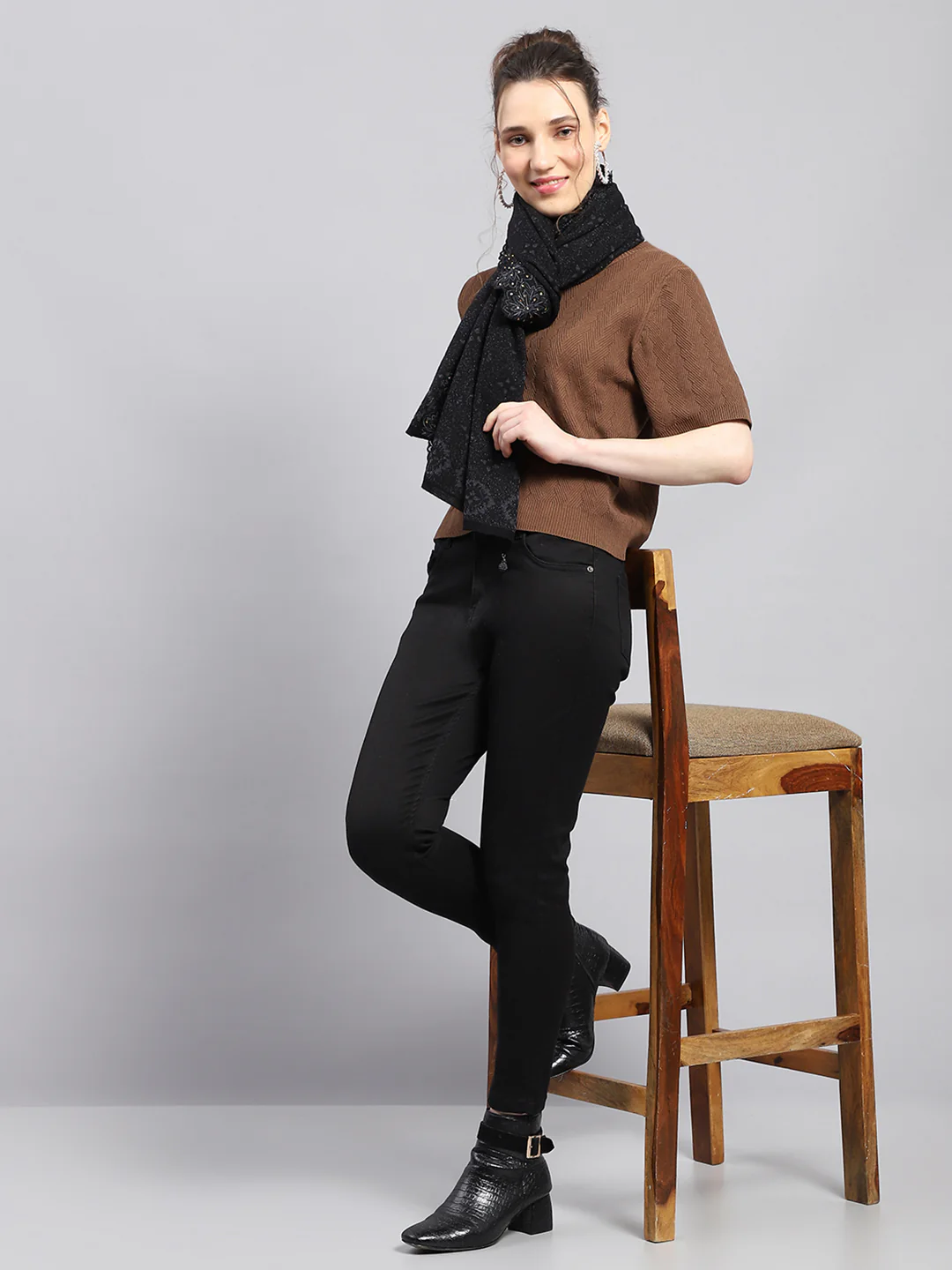 Women Black Self Design Stole - Image 2