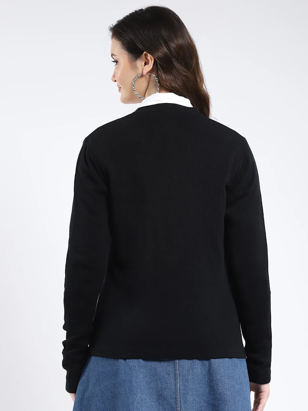 Women Black Self Design V Neck Full Sleeve Cardigan - Image 5