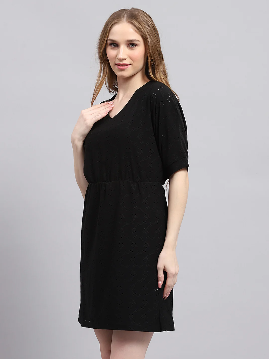 Women Black Self Design V Neck Half Sleeve Tunic - Image 3