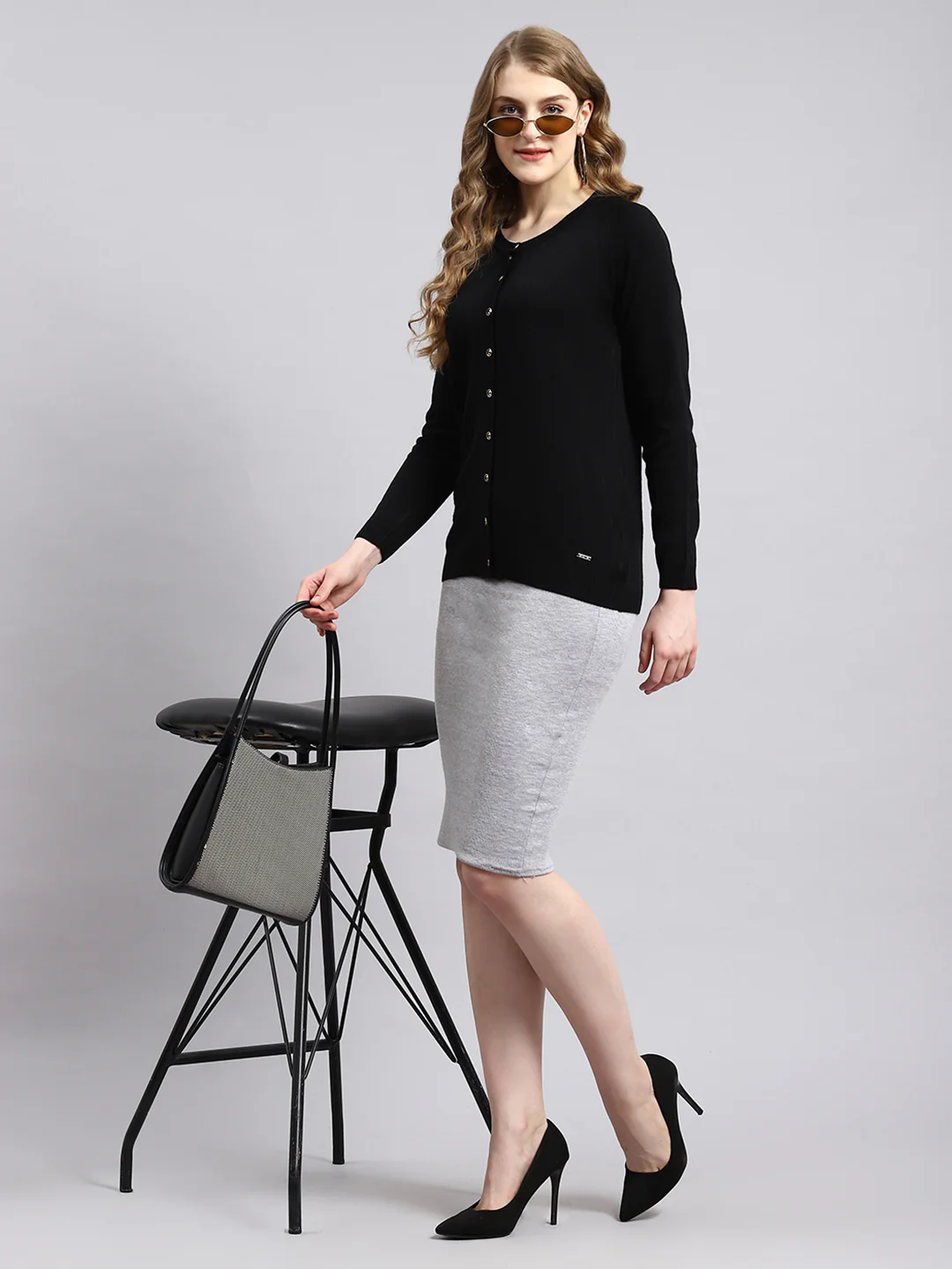 Women Black Solid Cardigan - Image 5