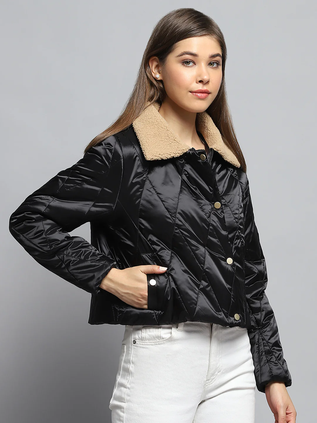Women Black Solid Collar Full Sleeve Jacket - Image 4