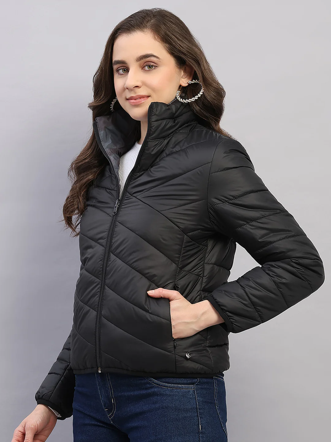 Women Black Solid Collar Full Sleeve Reversible Jacket - Image 3
