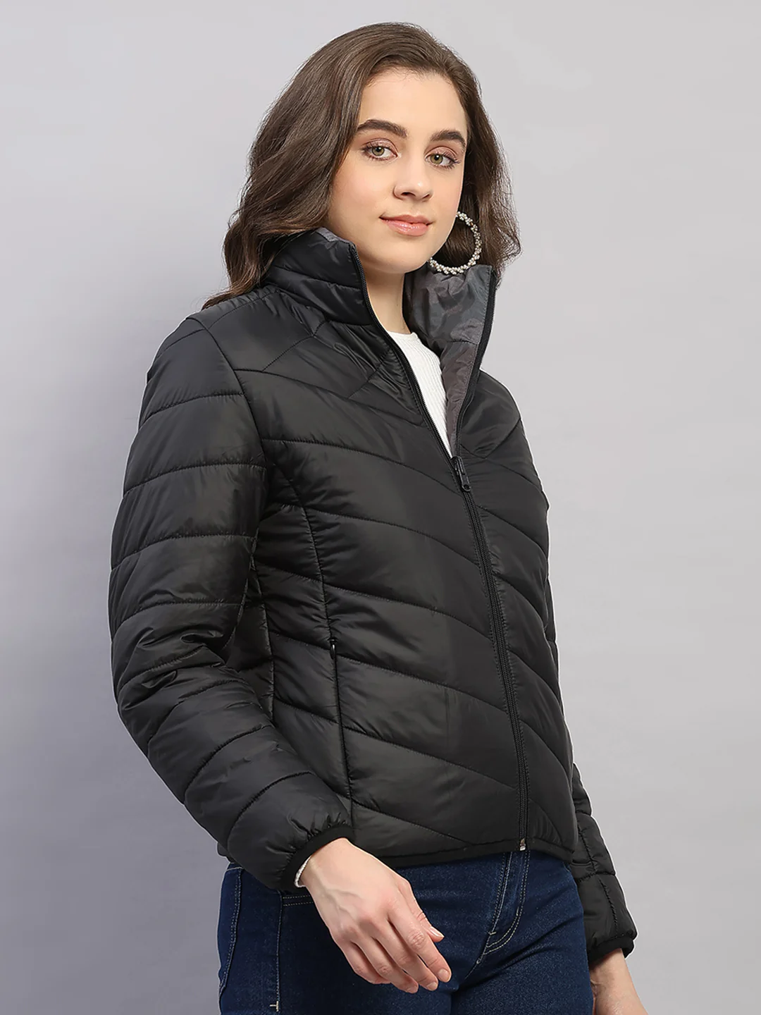Women Black Solid Collar Full Sleeve Reversible Jacket - Image 4