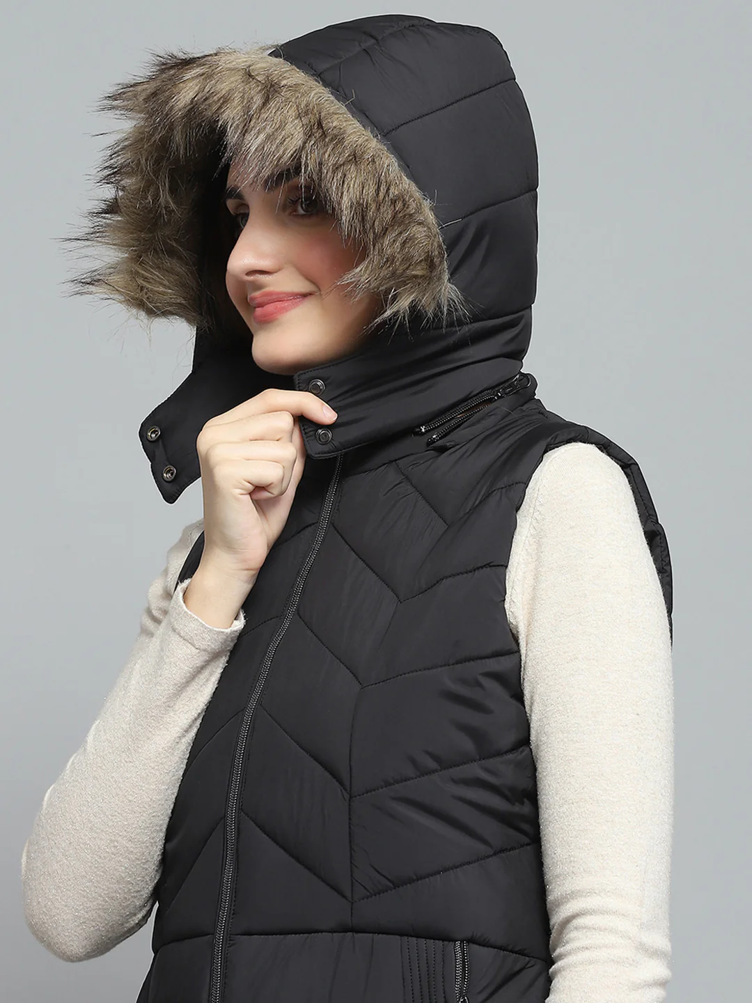 Women Black Solid Detachable Hood Sleeveless Jacket - Image 6