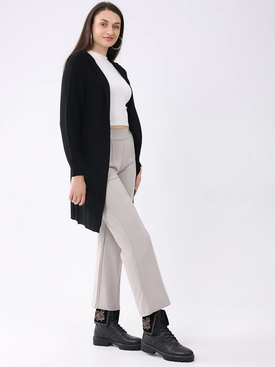 Women Black Solid Front Open Full Sleeve Cardigan - Image 4