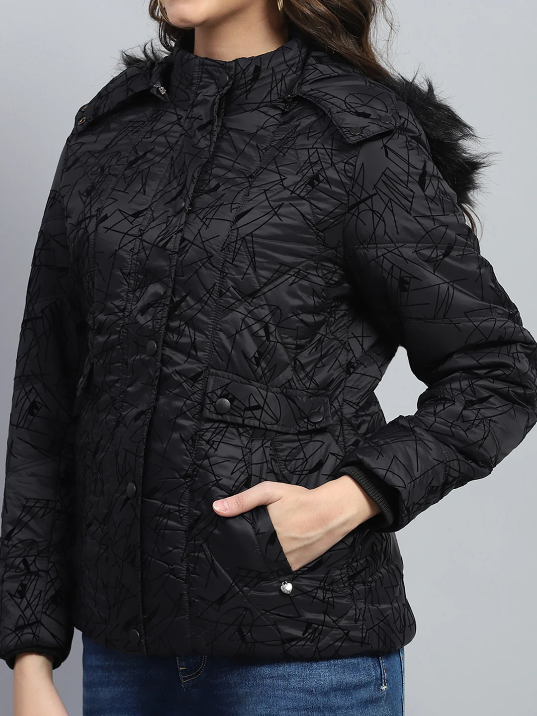 Women Black Solid Hooded Full Sleeve Jacket - Image 8
