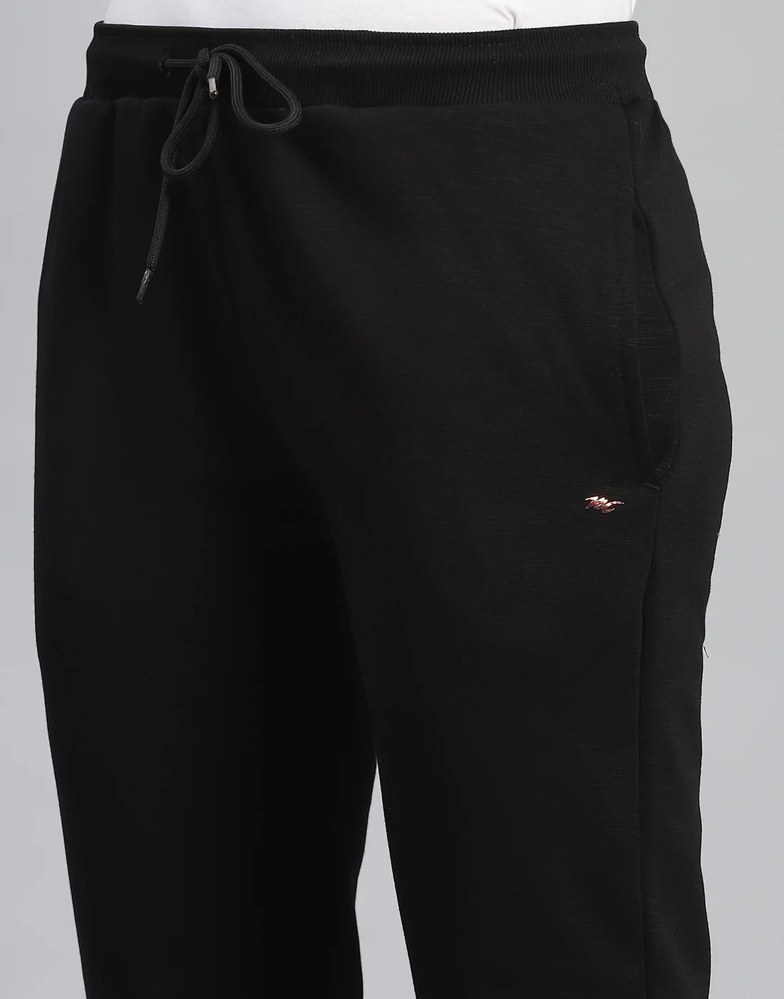 Women Black Solid Hooded Full Sleeve Tracksuit - Image 8