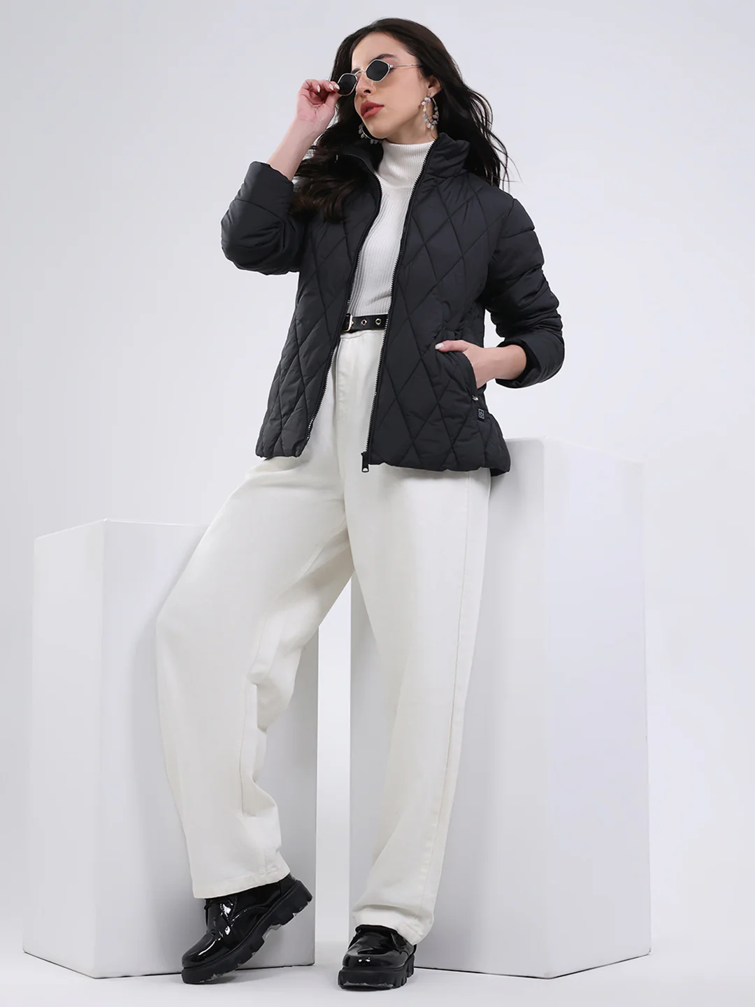 Women Black Solid Hooded USB Intelligent Heating Jacket - Image 2