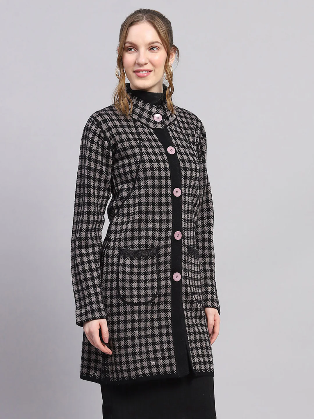 Women Black Solid Mock Neck Full Sleeve Knitted Coat - Image 3