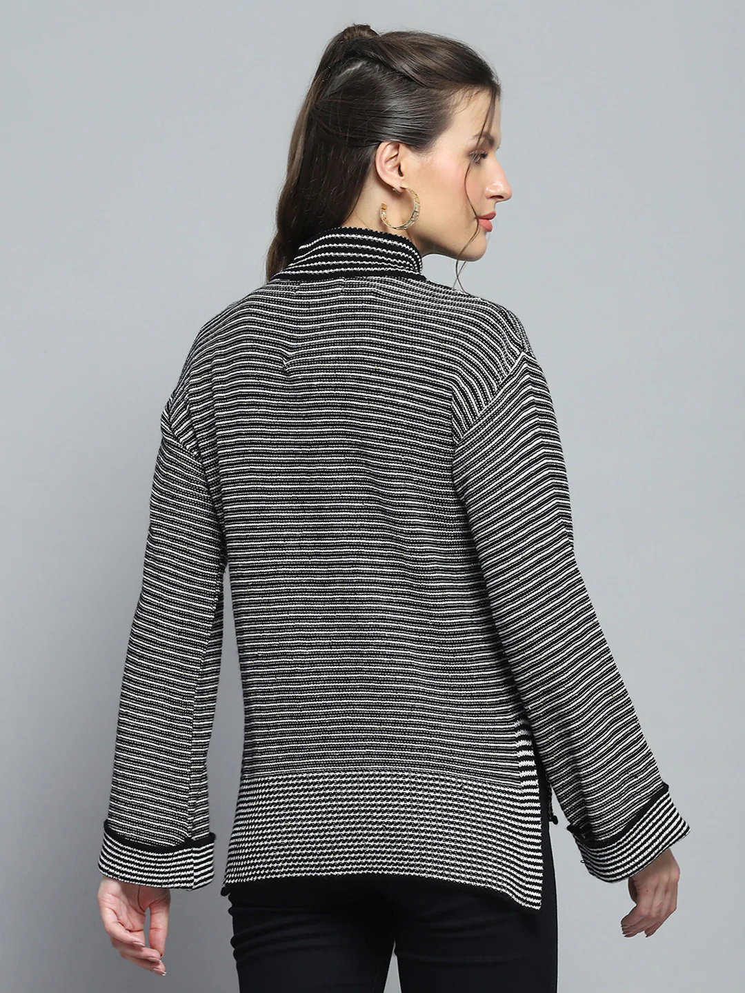Women Black Solid Mock Neck Full Sleeve Winte Top - Image 5