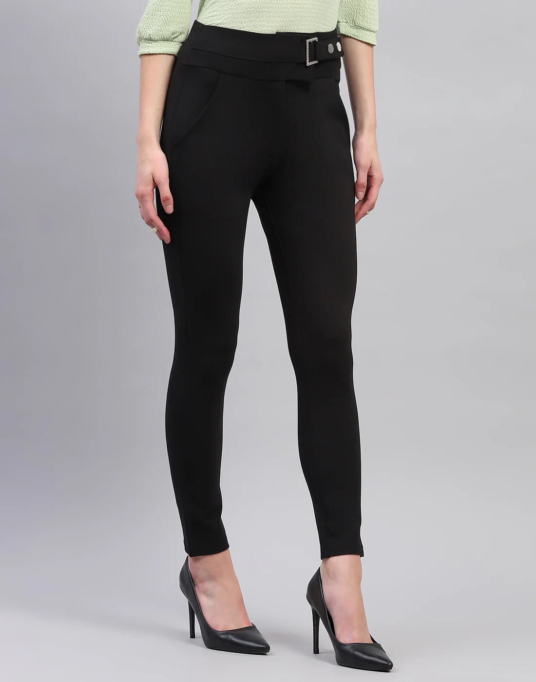 Women Black Solid Regular Fit Jegging - Image 5