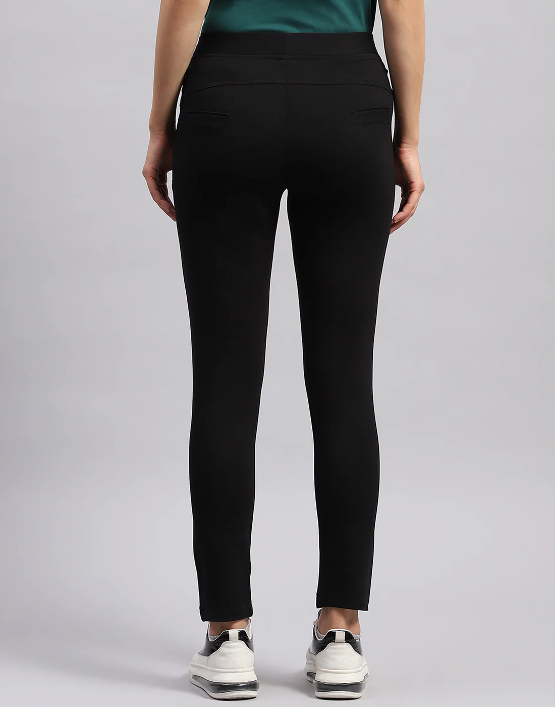 Women Black Solid Regular Fit Jegging - Image 5