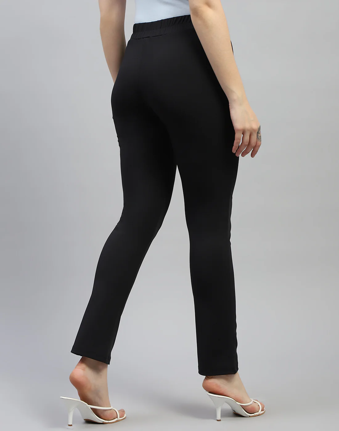 Women Black Solid Regular Fit Jegging - Image 2