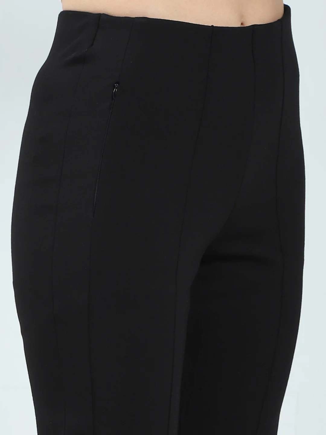 Women Black Solid Regular Fit Jegging - Image 6