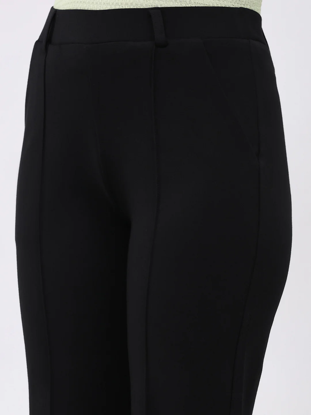 Women Black Solid Regular Fit Jegging - Image 6