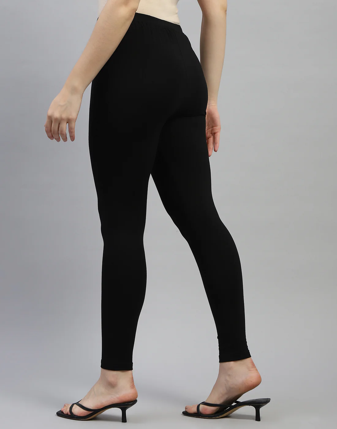 Women Black Solid Regular Fit Legging - Image 2