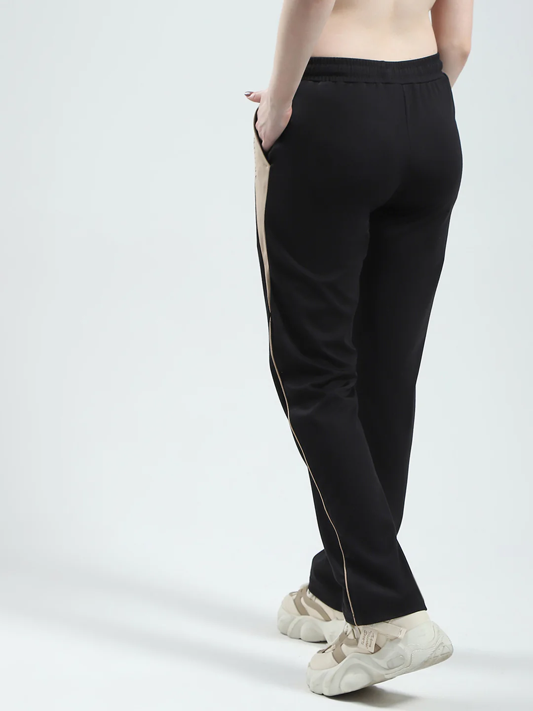 Women Black Solid Regular Fit Lower - Image 5
