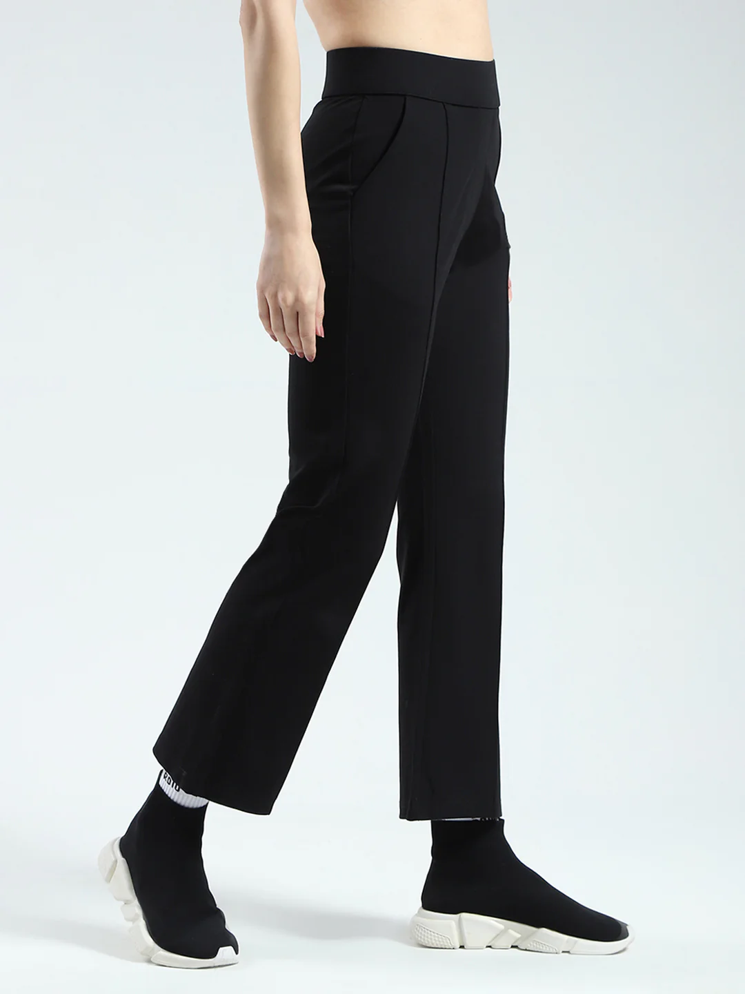 Rock.it Women Black Solid Regular Fit Pant - Image 4