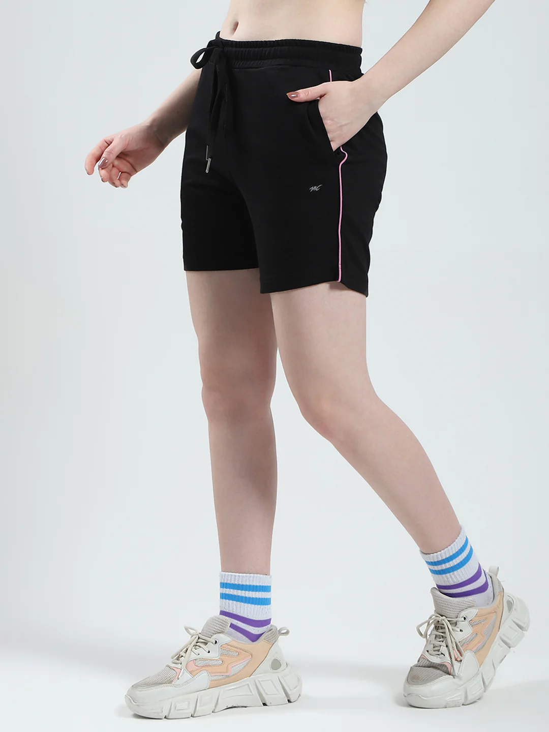 Women Black Solid Regular Fit Short - Image 3