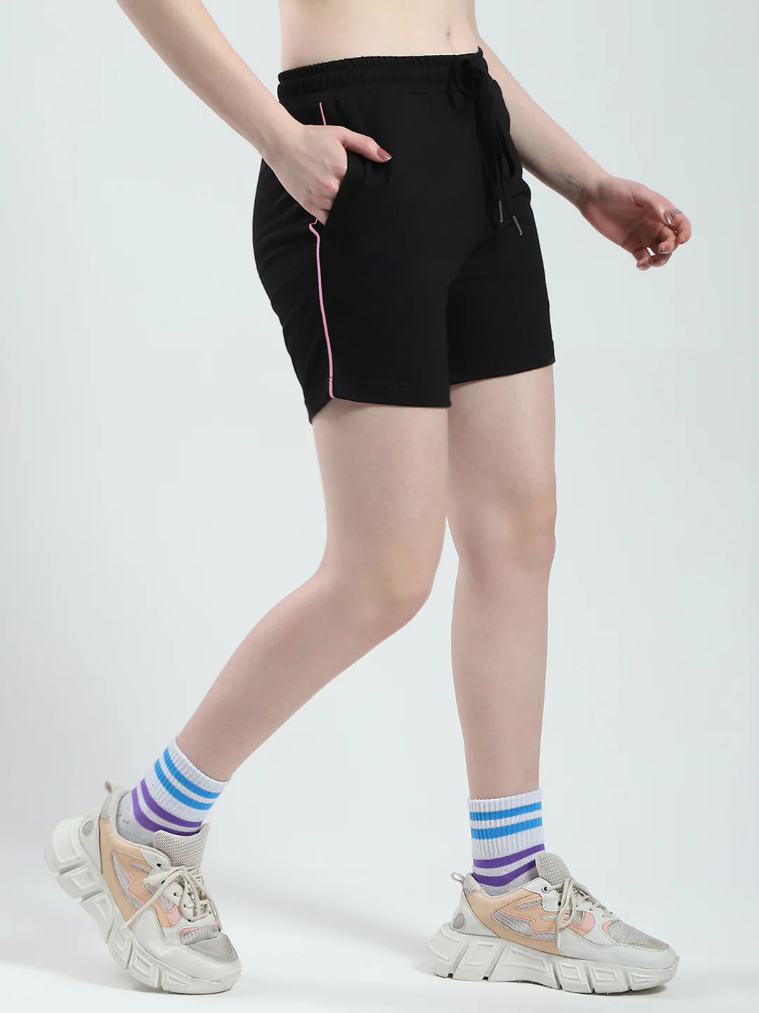 Women Black Solid Regular Fit Short - Image 4