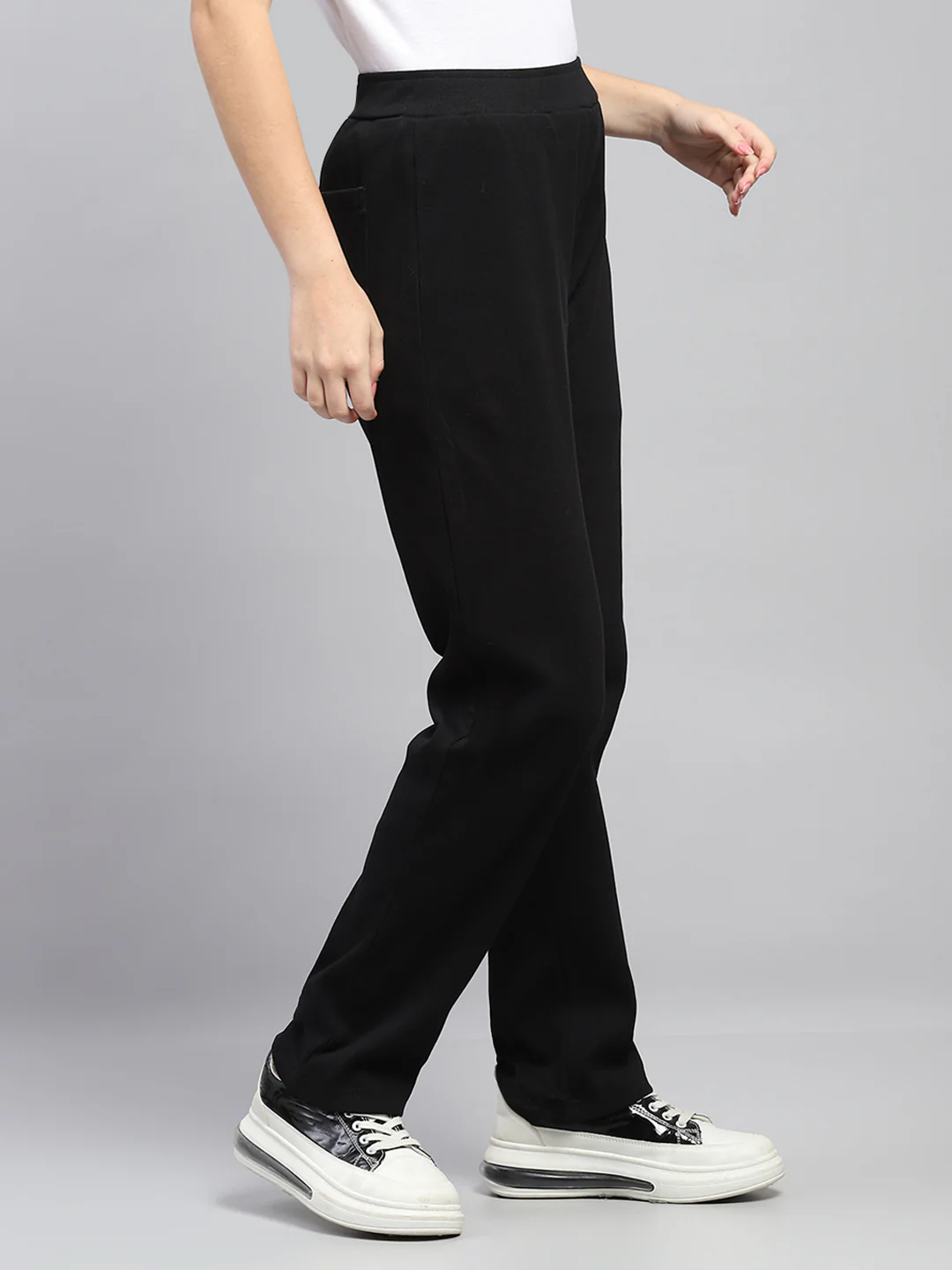 Women Black Solid Regular Fit Winter Lower - Image 4