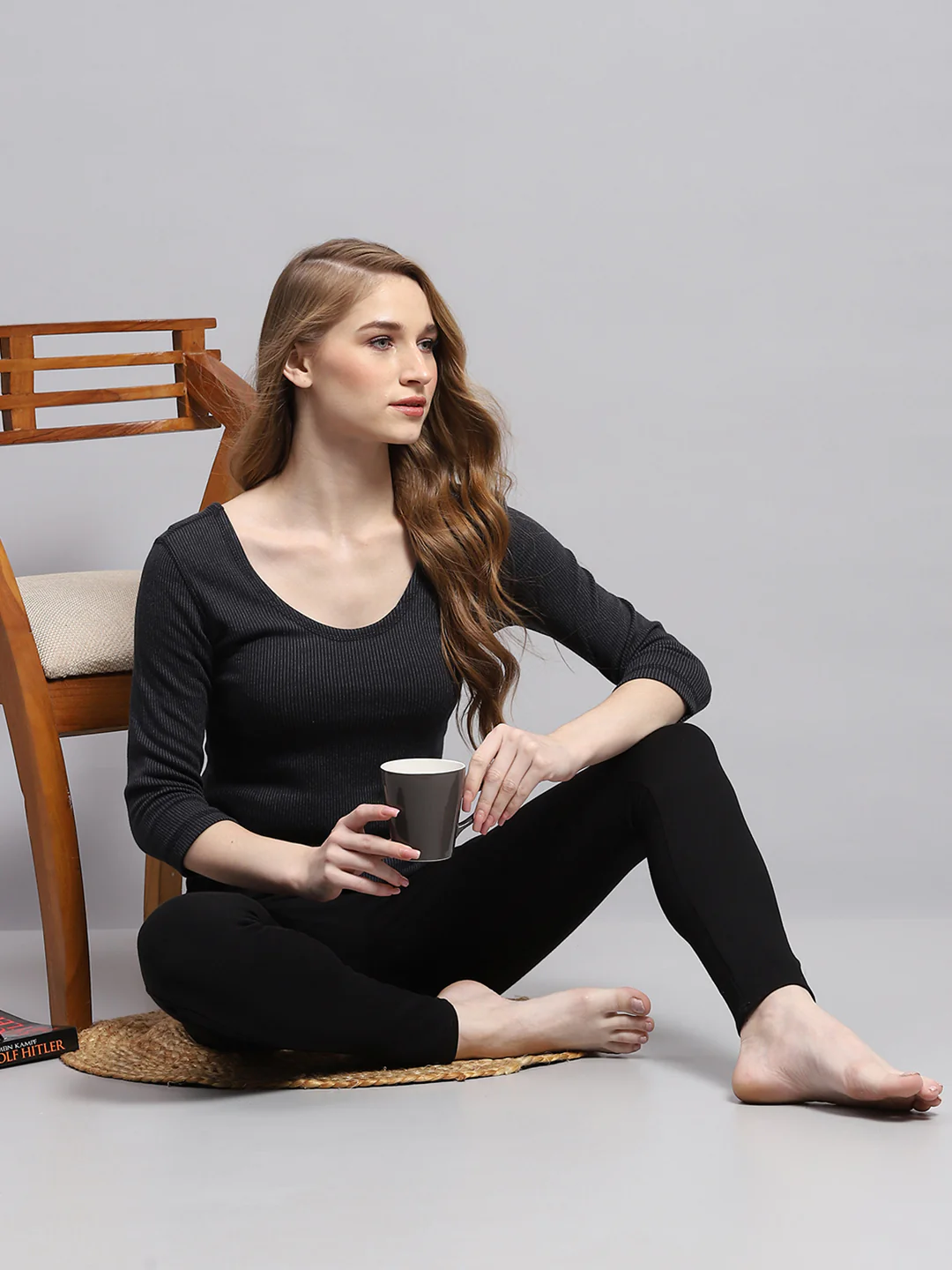 Women Black Solid Round Neck 3/4th Sleeve Thermal Vest - Image 2