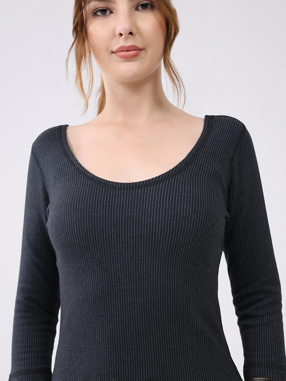 Women Black Solid Round Neck 3/4th Sleeve Thermal Vest - Image 6