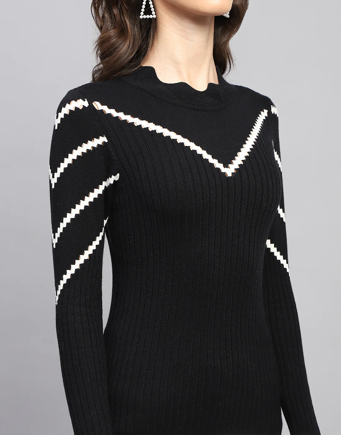 Women Black Solid Round Neck Full Sleeve Sceavy - Image 6