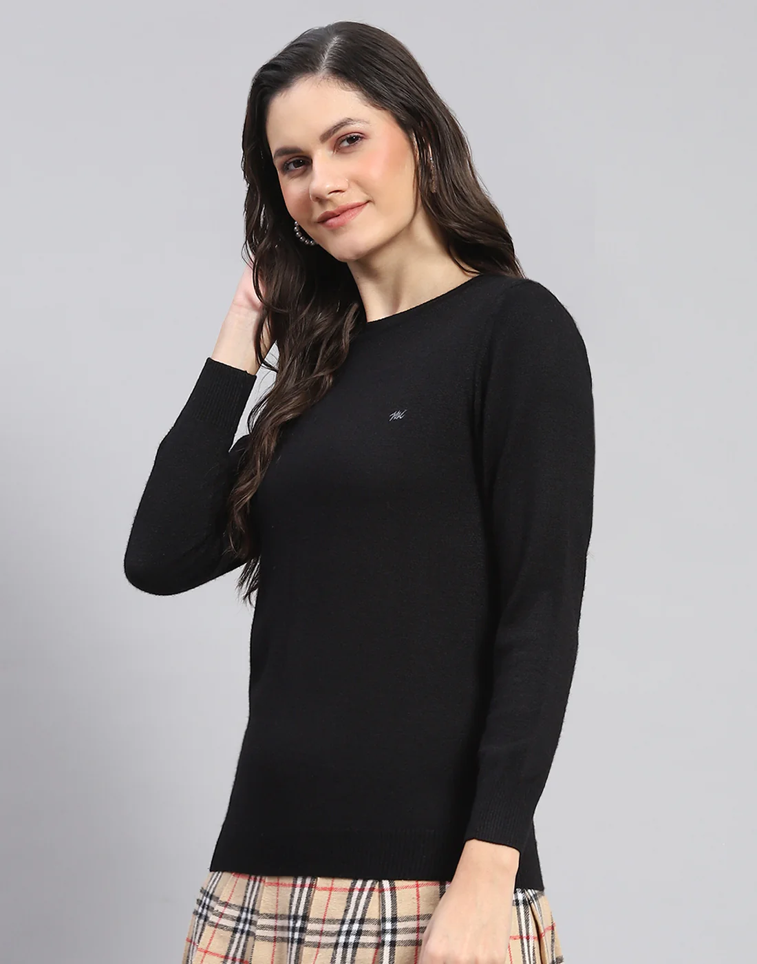 Women Black Solid Round Neck Full Sleeve Sweater - Image 3