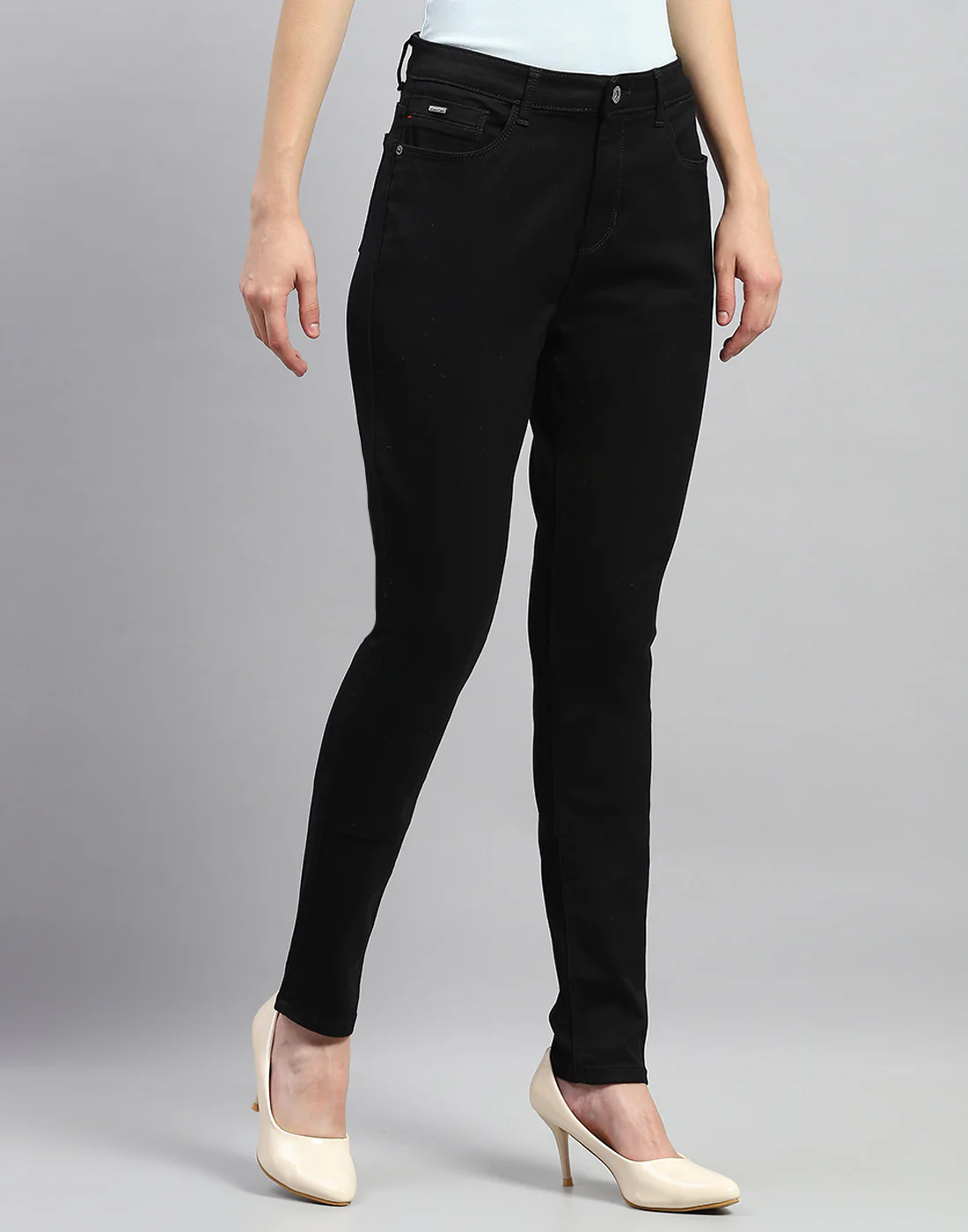 Women Black Solid Slim Fit Denim - Image 4