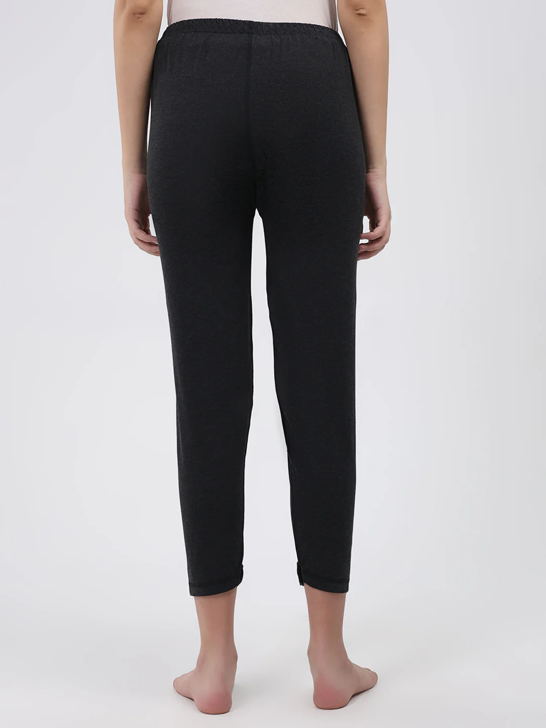 Women Black Solid Thermal Lower - Image 5