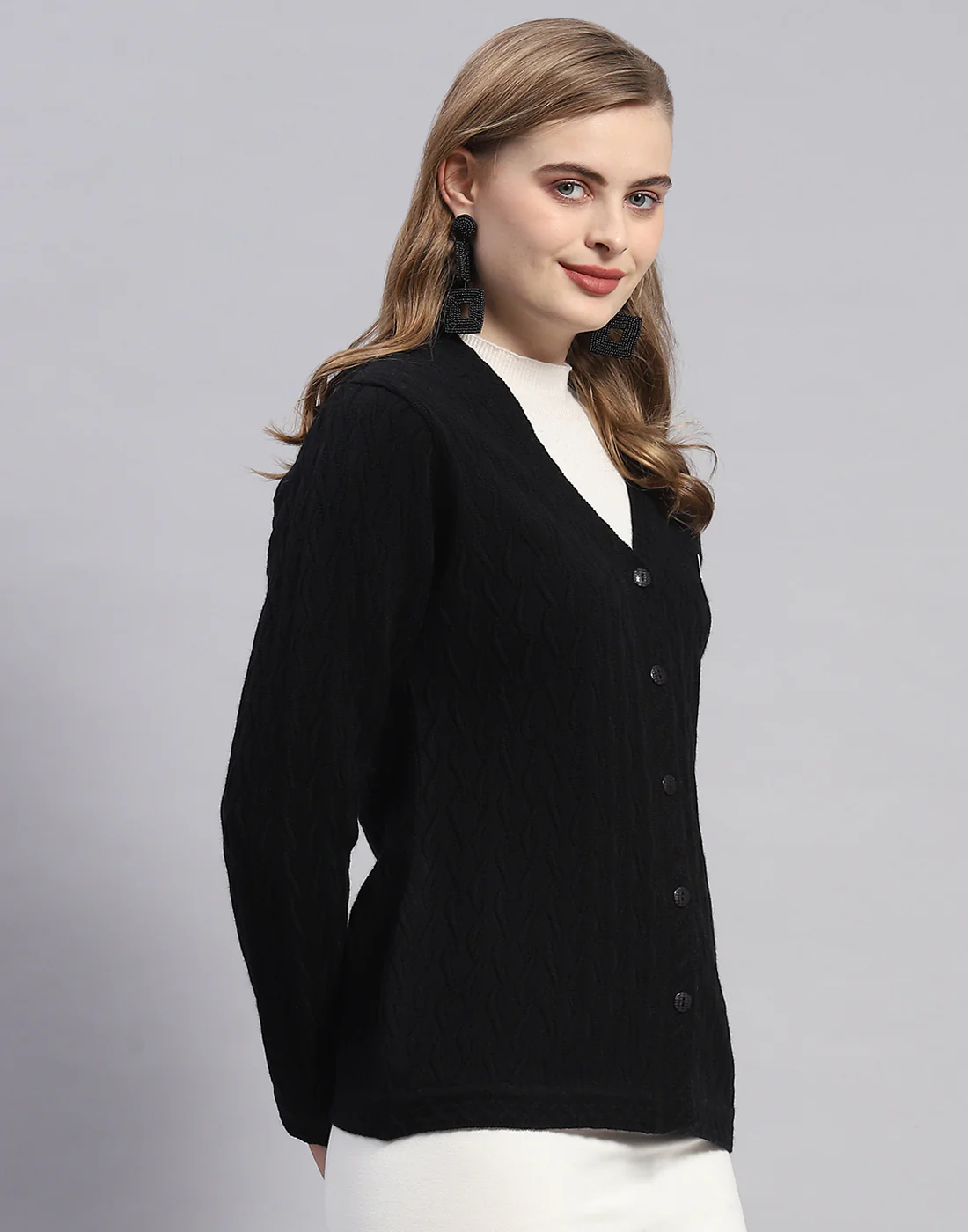 Women Black Solid V Neck Full Sleeve Cardigan - Image 4