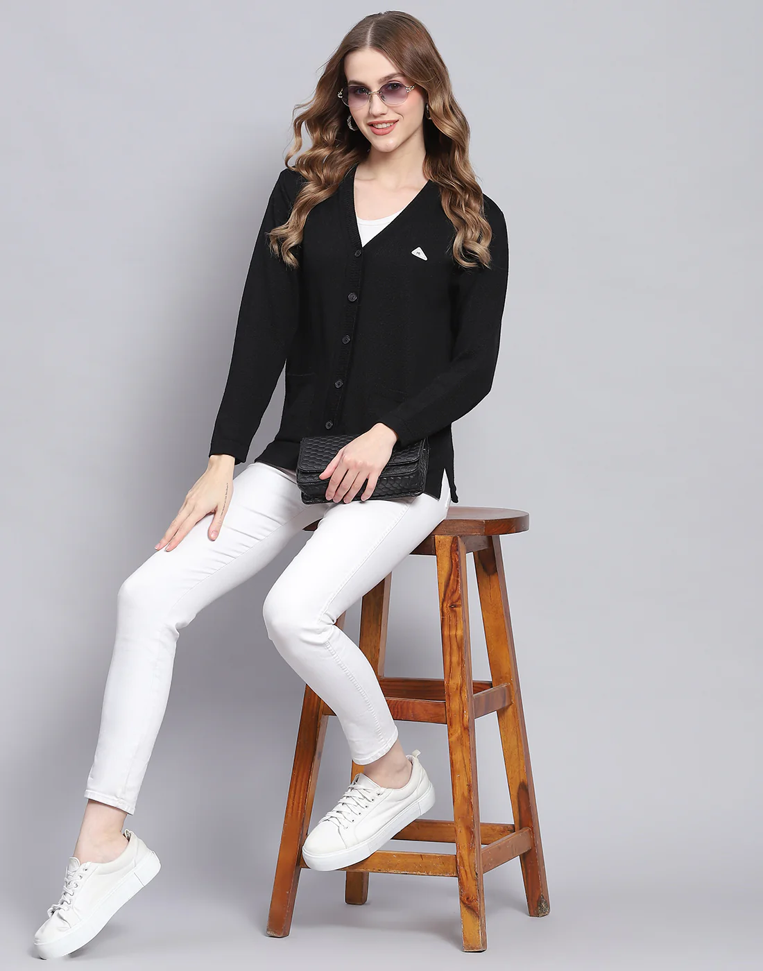Women Black Solid V Neck Full Sleeve Cardigan - Image 2