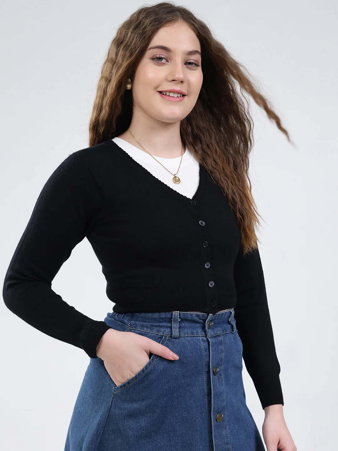 Women Black Solid V Neck Full Sleeve Cardigan - Image 4