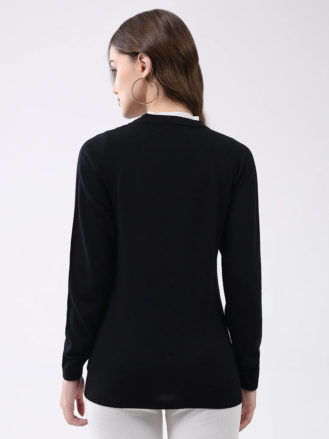 Women Black Solid V Neck Full Sleeve Cardigan - Image 5