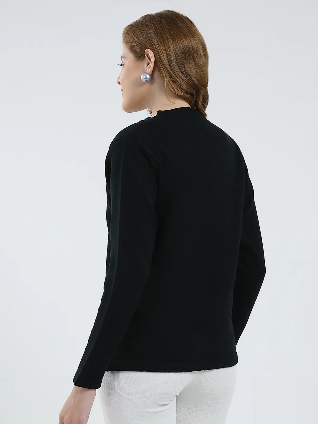 Women Black Solid V Neck Full Sleeve Cardigan - Image 5