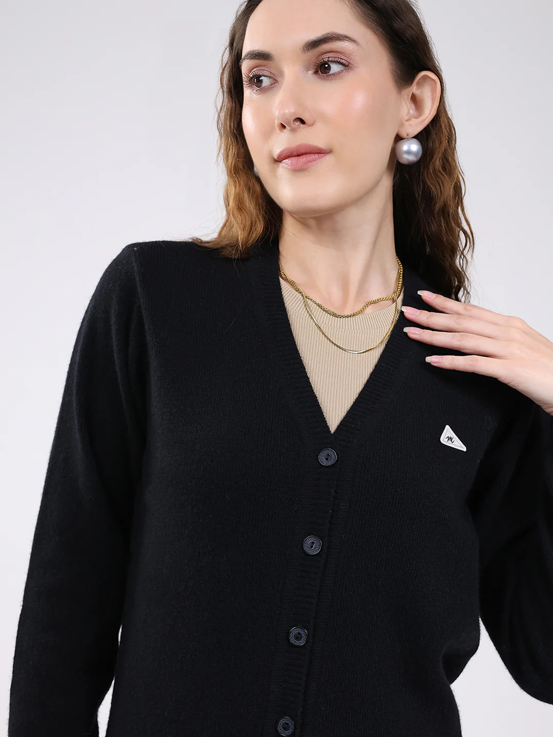 Women Black Solid V Neck Full Sleeve Cardigan - Image 6