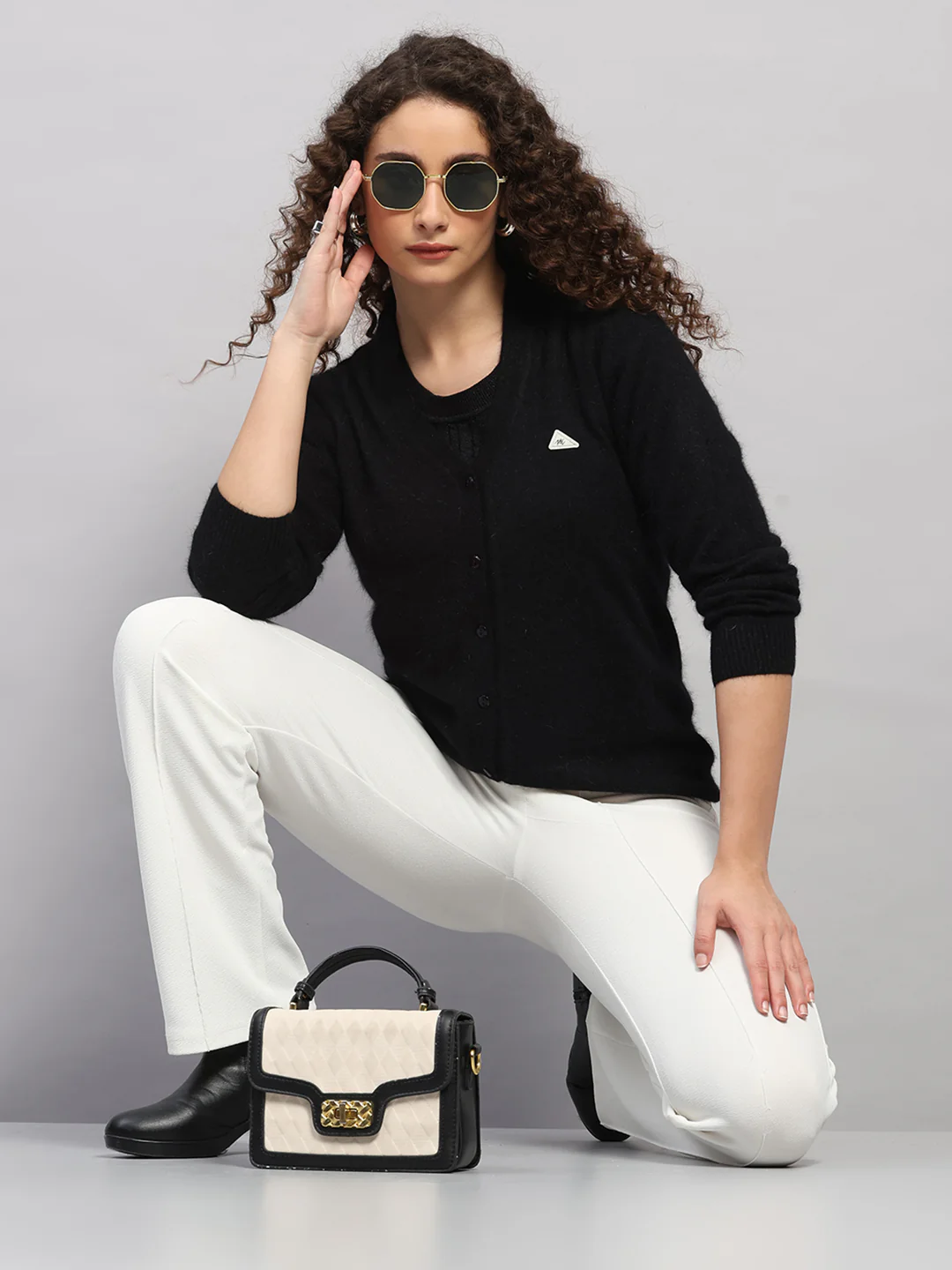 Women Black Solid V Neck Full Sleeve Cardigan - Image 2