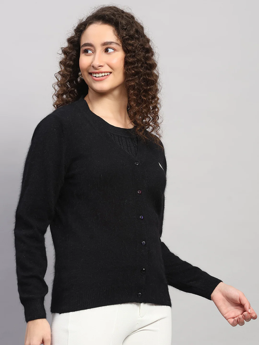 Women Black Solid V Neck Full Sleeve Cardigan - Image 4