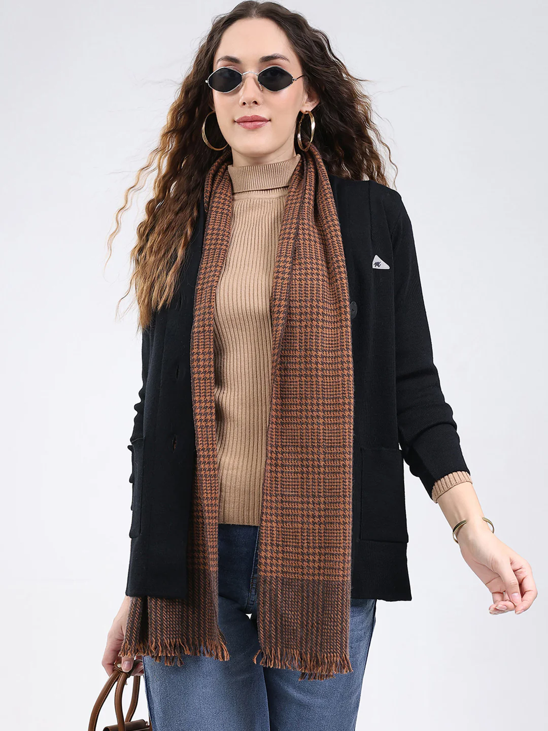 Women Black Solid V Neck Full Sleeve Cardigan - Image 6
