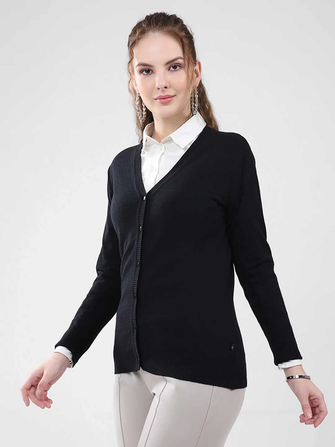 Women Black Solid V Neck Full Sleeve Cardigan - Image 3