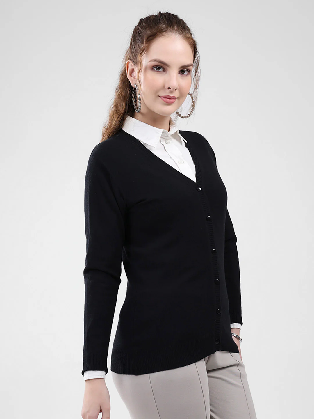 Women Black Solid V Neck Full Sleeve Cardigan - Image 4