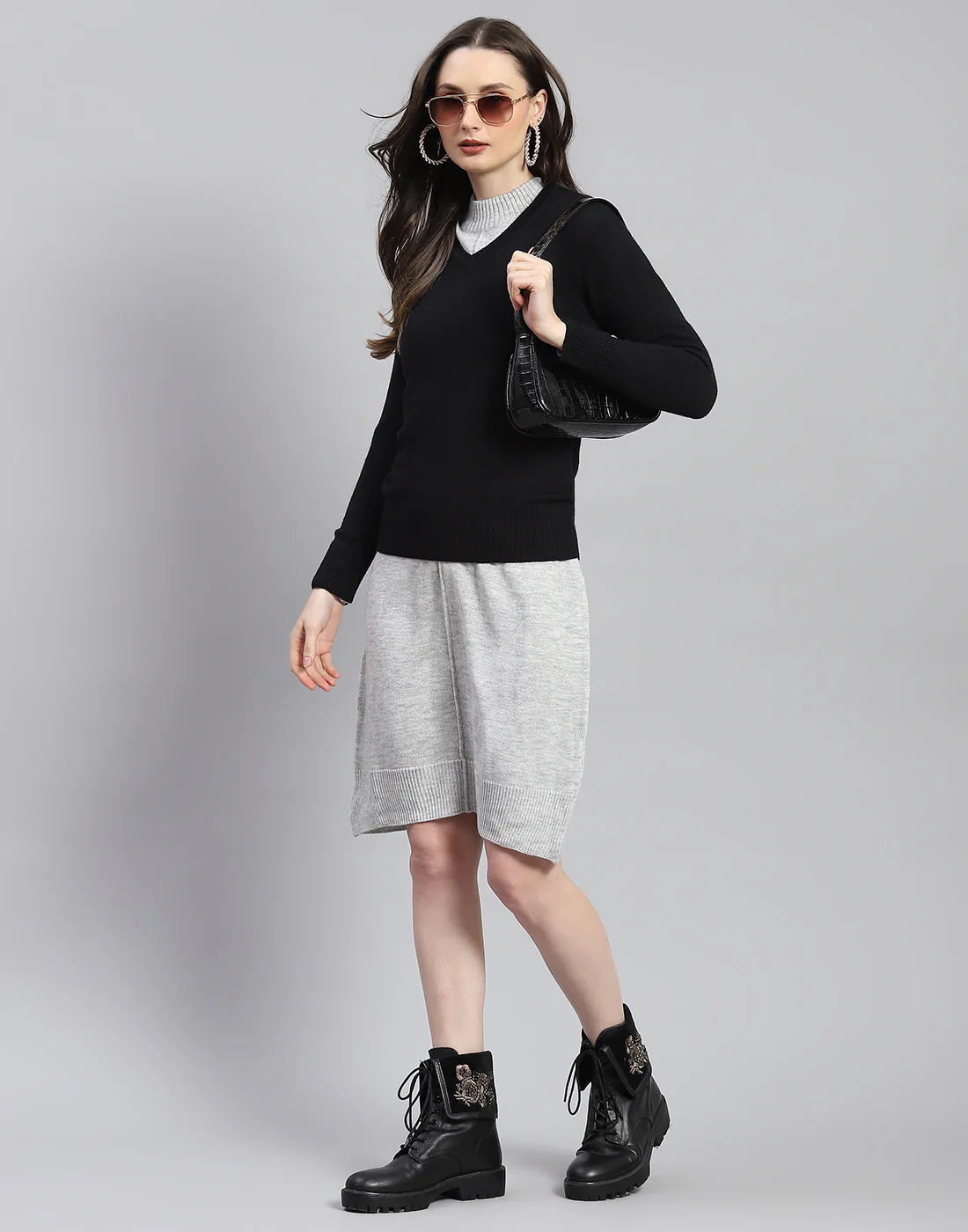Women Black Solid V Neck Full Sleeve Sweater - Image 2