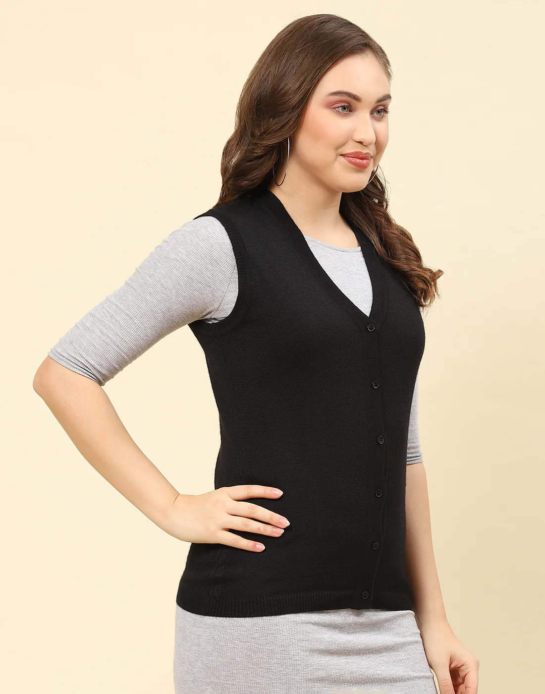 Women Black Solid V Neck Sleeveless Cardigan - Image 4