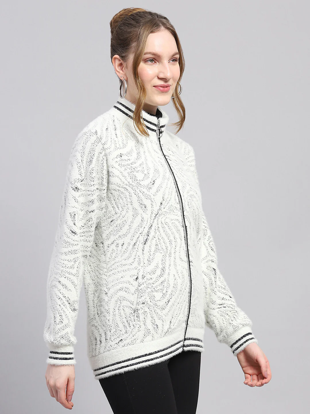 Women Black & White Self Design Mock Neck Full Sleeve Sweatshirt - Image 4
