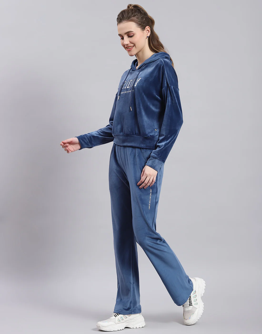Women Blue Embroidered Hooded Full Sleeve Tracksuit - Image 3