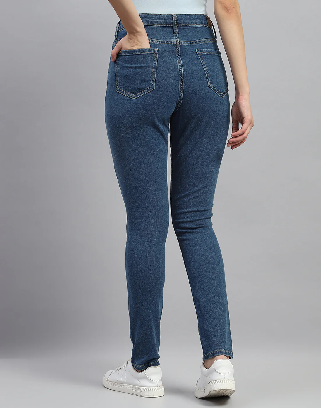 Women Blue Light Wash Slim Fit Denim - Image 5