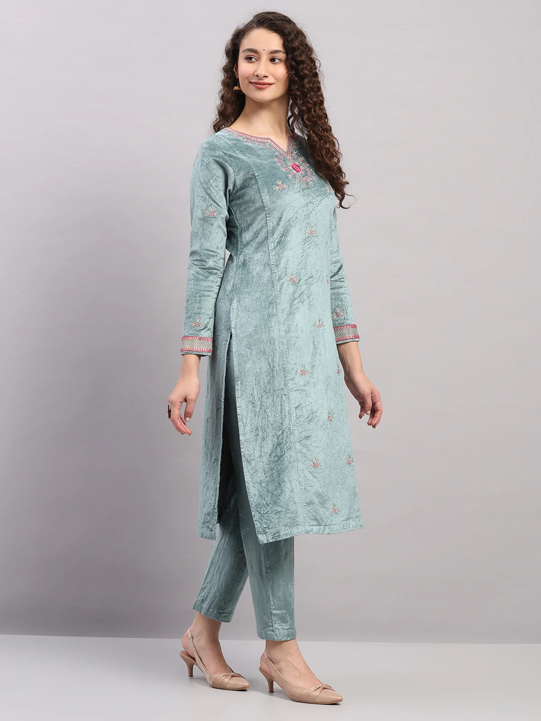 Women Blue Printed Round Neck Full Sleeve 3 Pc Kurti Set for Winter - Image 4
