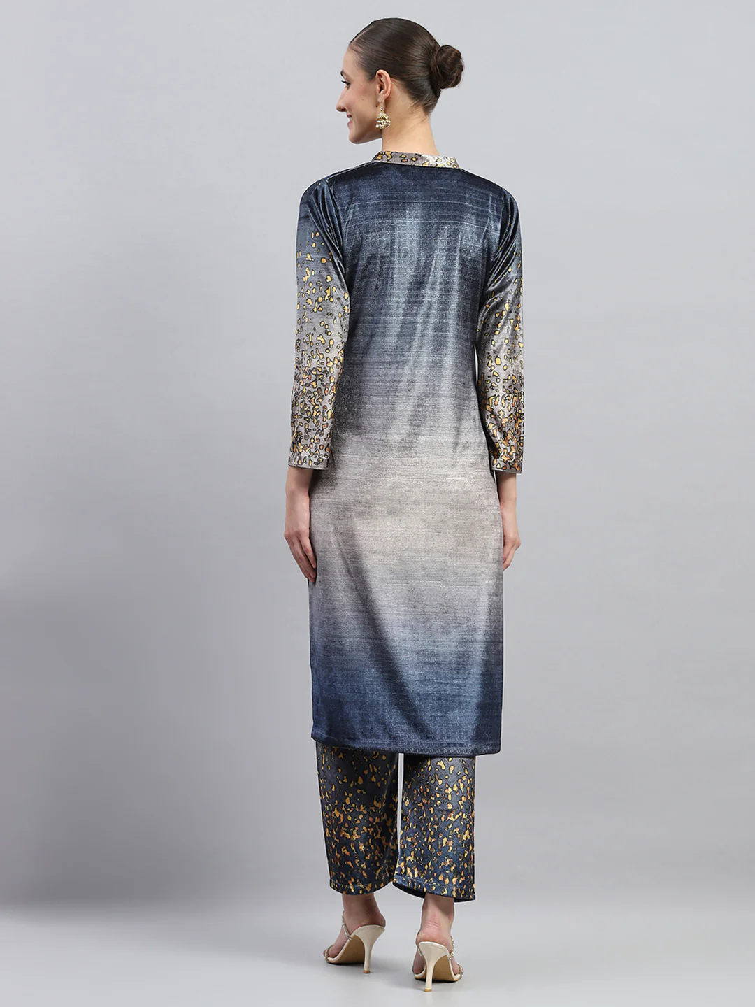 Women Blue Printed Round Neck Full Sleeve Kurti Set - Image 2